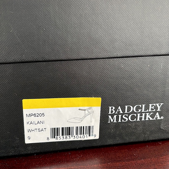 Badgley Mischka Heels - Picture 5 of 7